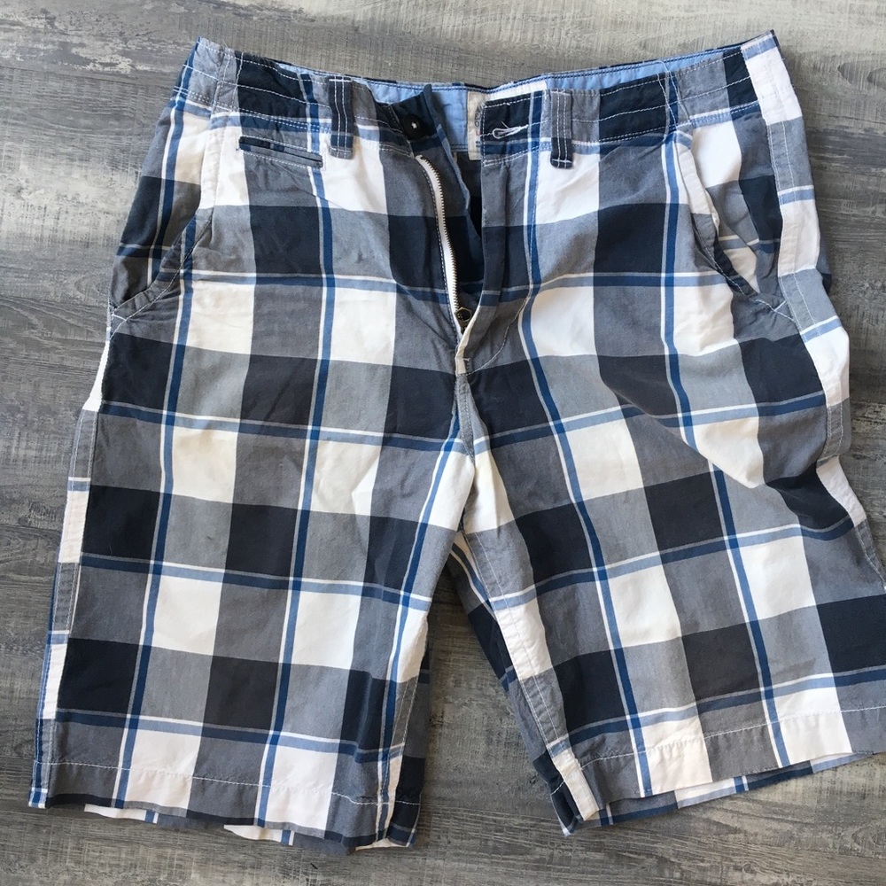 AMERICAN EAGLE blue shorts 34W